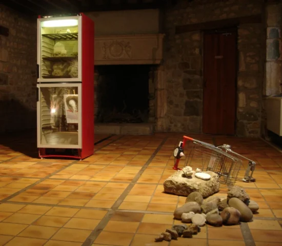 4 Install Hommes-pierres, Chateau de St Victor sur loire, 2010 2